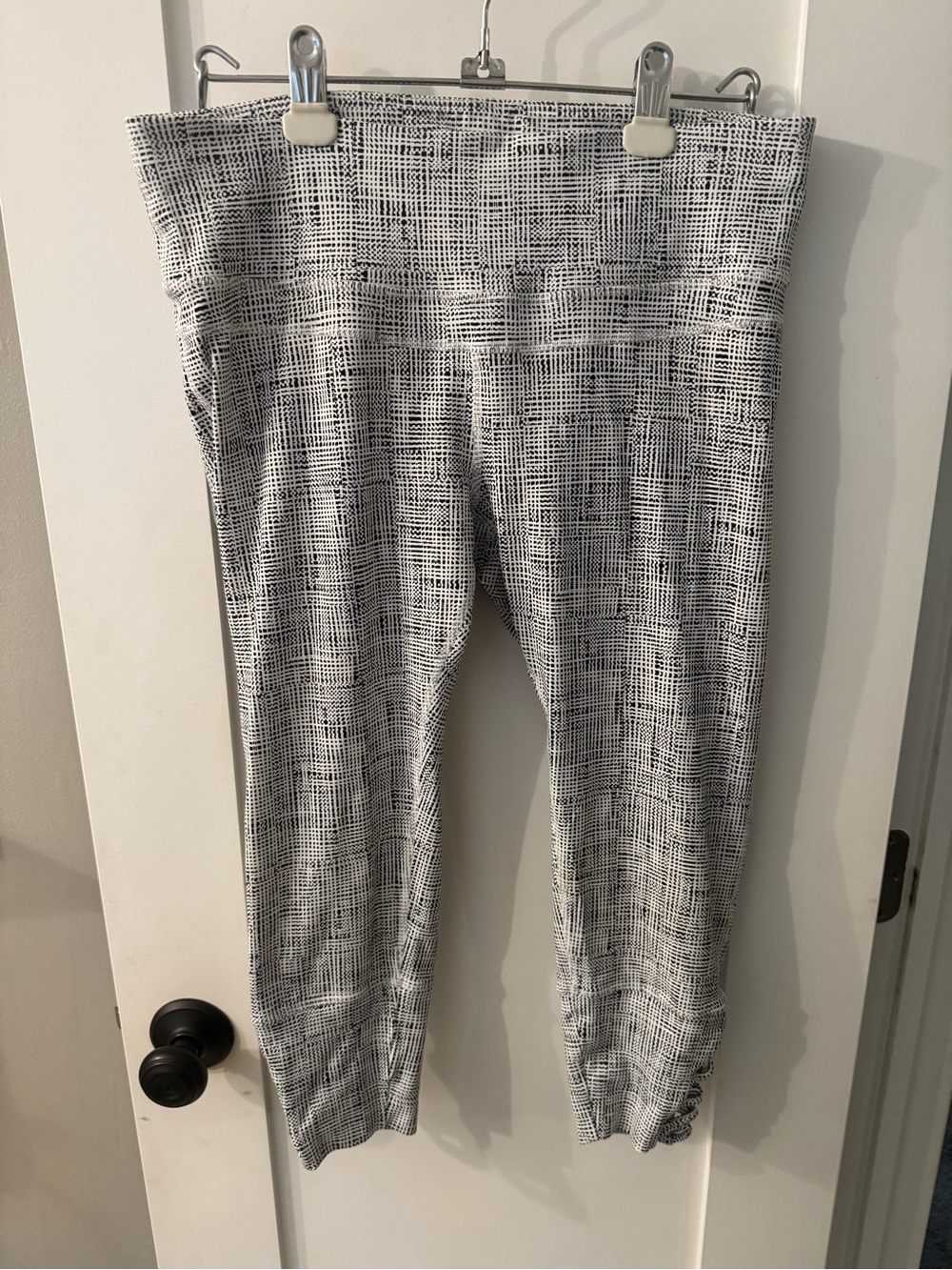 prAna Black White Grid Capri Leggings Lattice Hem Yoga